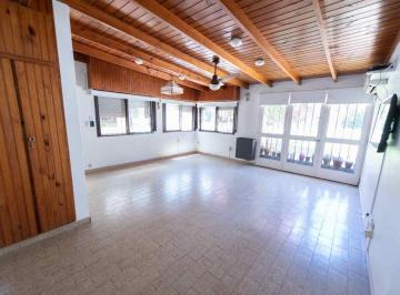 Casa · 138m² · 4 Ambientes · 2 Cocheras · Casa de 3 Dorm. Venta Villa Elisa con Pileta