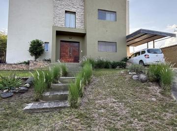 Casa · 222m² · 5 Ambientes · 1 Cochera · Oportunidad! Venta - Casa en Terrazas de Villa Allende - 3 Dorm