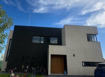 Casa · 5 Ambientes · Casa - Santa Ines