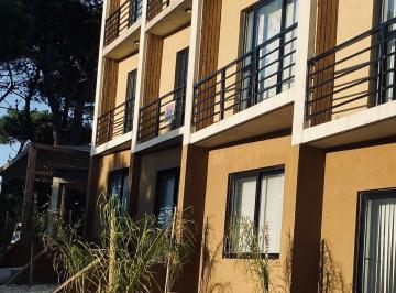 Departamento de 5 ambientes, Pinamar · Triplex Barrio Nayades