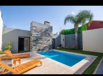 Casa de 7 ambientes, Córdoba · Hermosa Casa en Venta! Barrio Poeta Lugones! Zona Norte