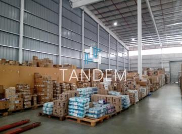 Bodega-Galpón · 1690m² · Galpón Aaa en Predio con Seguridad en Vicente Lopez