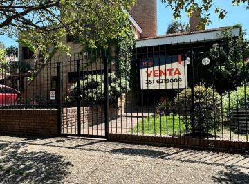 Casa de 4 ambientes, Córdoba · Casa de Tres Dorm. con Gran Patio - Barrio Villa Belgrano