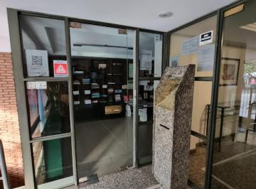 Oficina comercial · 45m² · Amplia Oficina a La Venta en Pleno Centro!