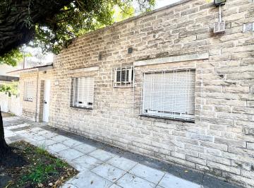 Casa de 3 ambientes, San Isidro · Martínez. Casa Reciclada de 3 Amb con Patio, Muy Luminosa Entre Flemming y Panam