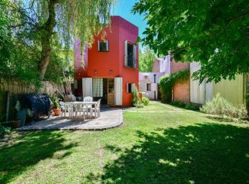 Casa · 80m² · 3 Ambientes · 1 Cochera · Casas en Venta de 2 Dorm. en City Bell