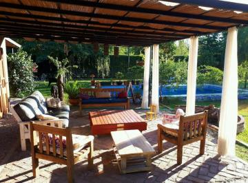 Quinta vacacional · 190m² · 4 Dormitorios · 2 Cocheras · Quinta 5 Amb Venta C/ Pileta Francisco Alvarez