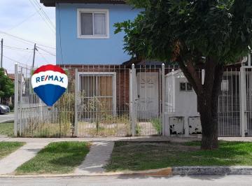 Casa · 65m² · 3 Ambientes · 1 Cochera · Oportunidad! Hermoso y Amplio Dúplex