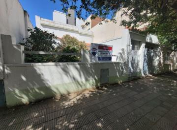 Casa · 127m² · 4 Ambientes · 1 Cochera · Venta Casa a Refaccionar Macro Centro Guemes 600
