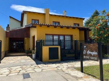 Casa · 515m² · 4 Ambientes · Hosteria en Esquel - 13 Habitaciones - Inversión