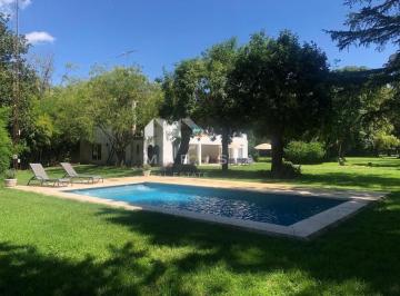 Quinta vacacional · 210m² · 7 Ambientes · Casa Quinta en Alq. Temporario en Capilla del Señor, Exaltación de La Cruz, G. B. a. Zona Norte