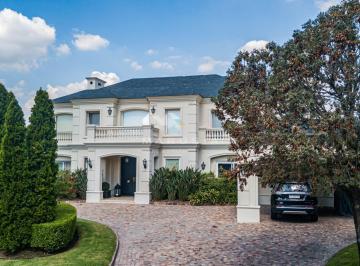 Casa · 532m² · 6 Ambientes · 2 Cocheras · Casa en Venta en Ayres del Pilar, Pilar, G. B. a. Zona Norte
