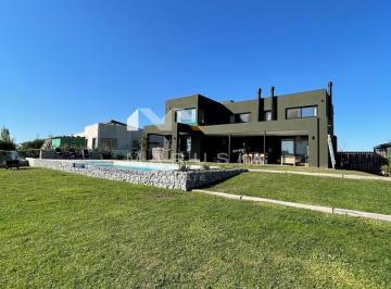 Casa · 300m² · 9 Ambientes · 2 Cocheras · Casa en Alq. Temporario en El Cantón Norte, El Cantón, Escobar