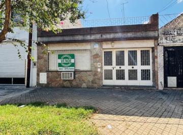 Casa · 70m² · 3 Ambientes · 1 Cochera · Casa en Venta