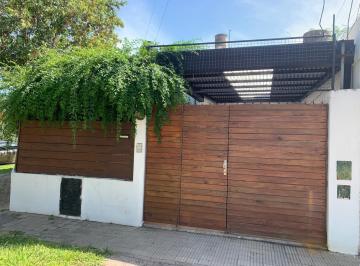 Casa de 2 ambientes, Rosario · Casa de Dos Dorm.