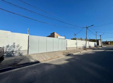 Bodega-Galpón de 3 ambientes, Neuquén · Galpon Sobre Picun Leufu Esquina Belgrano, Neuquen