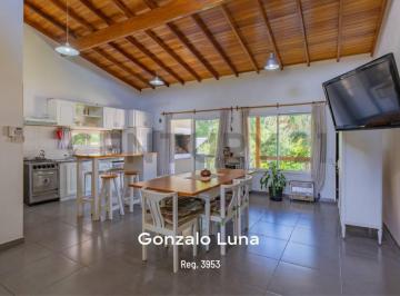 Casa · 82m² · 4 Ambientes · 2 Cocheras · Venta de Casa 3 Ambientes, Acantilados, Mar del Plata.