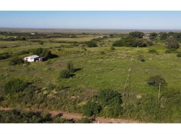 Terreno · 2380m² · ¡Venta! Lote de 2380 m² con Hermosas Vistas en Zona Quintas! Excelente Ubicación! Lote 2 - Calandras