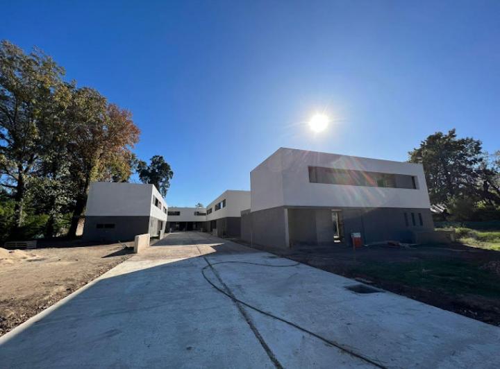 Casa · 197m² · 6 Ambientes · 2 Cocheras