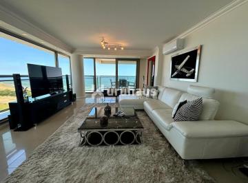 Foto1 · Apartamento en Venta de 4 Dorm. en Exclusiva Torre en Playa Brava!