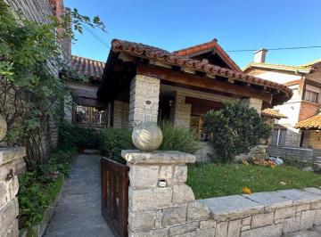 Casa · 275m² · 5 Ambientes · 2 Cocheras · Casa en Venta