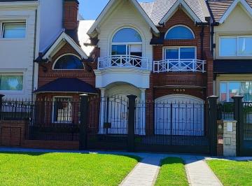 Casa de 6 ambientes, Mataderos · Increible Casa en Barrio Naon
