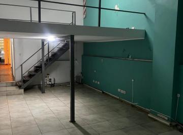Local comercial · 177m² · 5 Ambientes · Local en con Oficinas en Zona Comercial