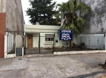 Casa · 90m² · 3 Ambientes · 1 Cochera · Casa en Venta en 33/15 y 16 La Plata - Alberto Dacal Propiedades