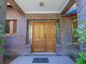 MRE-MRE-2316_2 · Venta de Casa Ejecutiva en Cipolletti