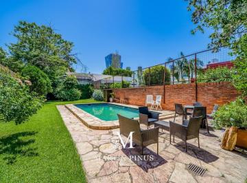 Casa · 567m² · 6 Ambientes · 4 Cocheras · Venta - Casa - Parque y Pileta - 4 Cocheras - Bajo Belgrano