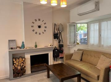Casa · 150m² · 4 Ambientes · 1 Cochera · Adrogue Triplex en Venta 3 Dorm Cochera Piscina Jardin