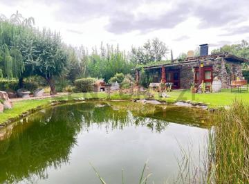 Oficina comercial · 110m² · 2 Ambientes · 2 Cocheras · Se Vende Terreno con Cabañas