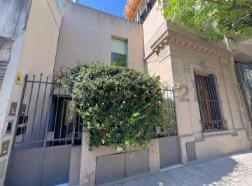 PH · 65m² · 2 Ambientes · PH Alquiler 2 Ambientes Chacarita con Patio con Parrilla