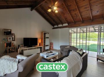 Casa · 166m² · 4 Ambientes · 2 Cocheras · Casa en Venta en Mapuche C. C, Pilar.