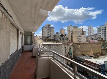 Departamento · 95m² · 6 Ambientes · Departamento de Tres Dorm., Centro, Externo, Luminoso Amplio