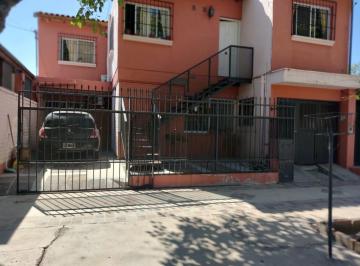 Casa de 9 ambientes, Las Heras · Zeballos Alquila Casa en Las Heras, 3 Dorm., Cochera.