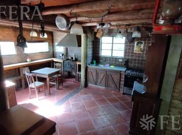 Quinta vacacional · 96m² · 3 Ambientes · Venta de Casa Quinta de 3 Ambientes con Jardín en Arturo Segui