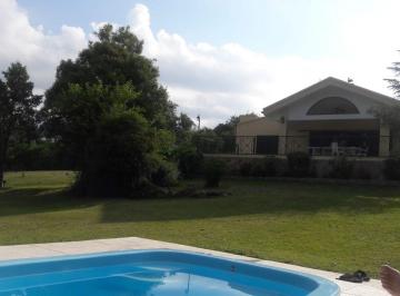 Casa · 208m² · 7 Ambientes · 2 Cocheras · Casa a La Venta en Cabalango en Lote de 3500 m