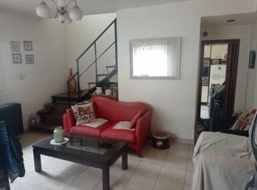 PH · 100m² · 4 Ambientes · 1 Cochera · PH en Santos Lugares