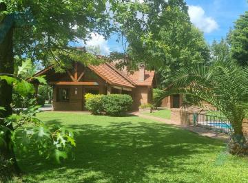 Casa · 146m² · 7 Ambientes · 2 Cocheras · Venta de Casa en El Country Club golfer'S