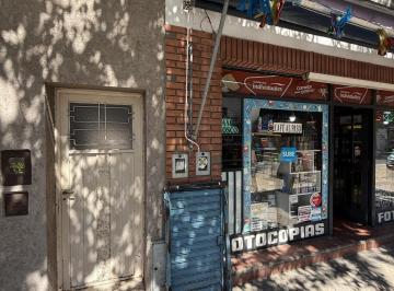 Casa de 4 ambientes, Rosario · Casa con Local en Venta 2 Dorm. - Barrio Azcuénaga