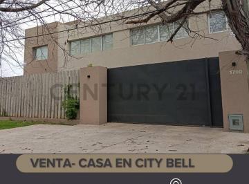 Casa · Retasada! Venta Casa en City Bell 5 Ambientes