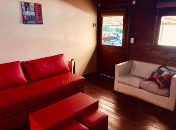 Casa · 64m² · 3 Ambientes · 1 Cochera · Cabaña en Alquiler - 2 Dorm. 1 Baño - 64 m² - City Bell, La Plata