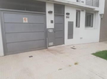 Departamento · 40m² · 3 Ambientes · 1 Cochera · Venta!departamento de 1 Dorm en Planta Baja con Patio y Cochera - La Capital