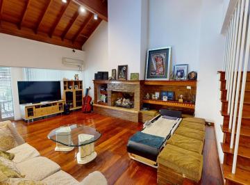 Living · Venta Casa 6 Amb + Dep + Cochera + Subsuelo + Jardin en Concordia Al 2100