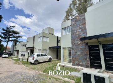 Casa · 89m² · 3 Ambientes · Casa en Housing Bosque del Golf - 2 Dorm.