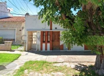 PH · 40m² · 2 Ambientes · 523 Entre 6 y 7 - PH Al Frente en Venta