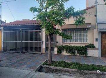 Casa · 136m² · 3 Ambientes · 2 Cocheras · Casa en Venta - 2 Dorm - Benegas Godoy Cruz