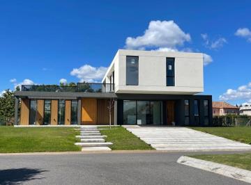 Casa · 293m² · 5 Ambientes · 2 Cocheras · Casa 5 Ambientes en Alquiler La Diligencia Pilará