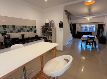 PH · 83m² · 4 Ambientes · 1 Cochera · Impecable Dúplex 4 Ambientes con Cochera en Villa Lynch